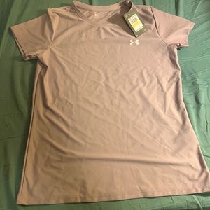 Under armour short sleeve tee. Brand new with tags.